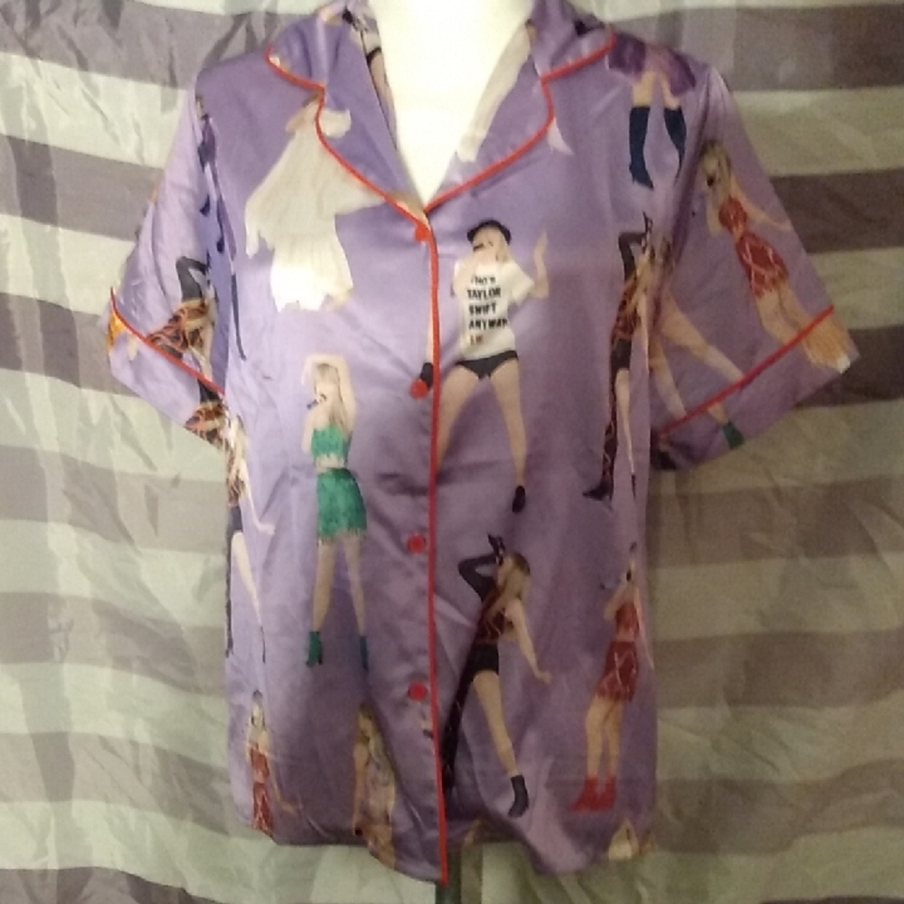 NWT Womens Large Taylor Swift Era's Tour Satin Short Sleeve Pajama Top